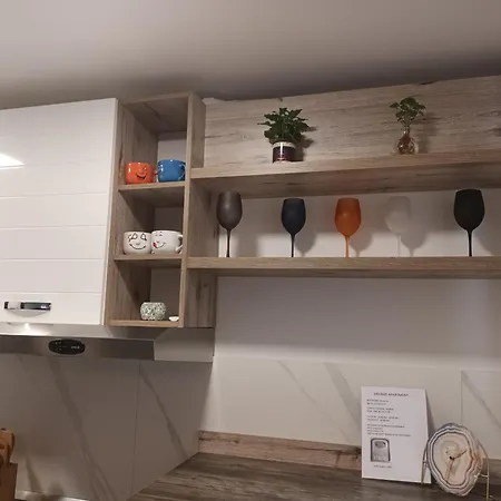 Apartment Dreams *